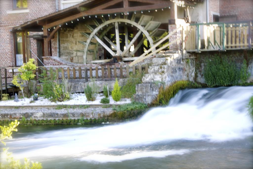 Logis - Hotel & Restaurant Moulin Des Forges Saint-Omer-en-Chaussée Exterior foto